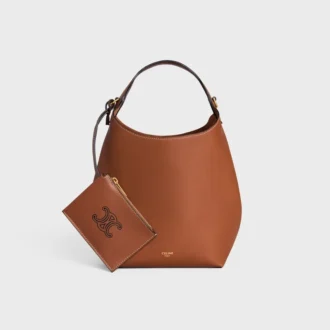 Kleine Hobo-Tasche aus geschmeidigem, glattem Kalbsleder