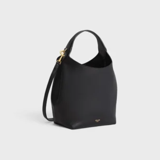 Kleine Hobo-Tasche aus geschmeidigem, glattem Kalbsleder