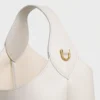Kleine Hobo-Tasche aus geschmeidigem, glattem Kalbsleder Kleine Hobo-Tasche aus geschmeidigem, glattem Kalbsleder