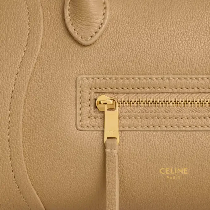 Kleine Luggage aus genarbtem Kalbsleder Kleine Luggage aus genarbtem Kalbsleder