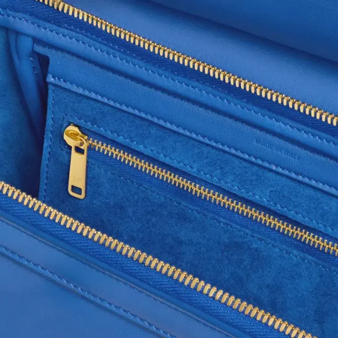 Kleine Luggage aus geschmeidigem, glänzendem Lammleder Kleine Luggage aus geschmeidigem, glänzendem Lammleder