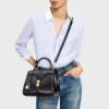 Kleine Tasche „16“ aus satiniertem Kalbsleder Kleine Tasche „16“ aus satiniertem Kalbsleder