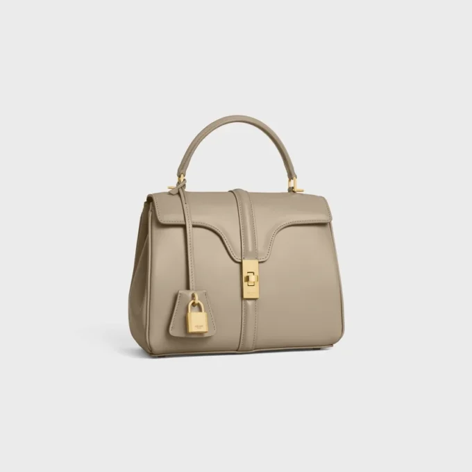 Kleine Tasche „16“ aus satiniertem Kalbsleder Kleine Tasche „16“ aus satiniertem Kalbsleder
