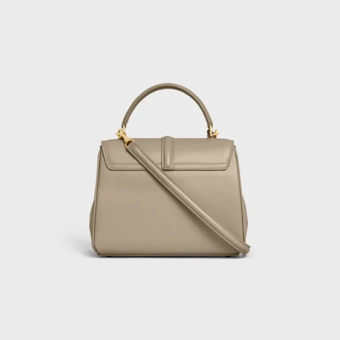 Kleine Tasche „16“ aus satiniertem Kalbsleder Kleine Tasche „16“ aus satiniertem Kalbsleder