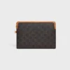Kleine Tasche mit Riemen aus Cuir Triomphe aus Triomphe Canvas und Kalbsleder Kleine Tasche mit Riemen aus Cuir Triomphe aus Triomphe Canvas und Kalbsleder