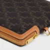 Kleine Tasche mit Riemen aus Cuir Triomphe aus Triomphe Canvas und Kalbsleder Kleine Tasche mit Riemen aus Cuir Triomphe aus Triomphe Canvas und Kalbsleder