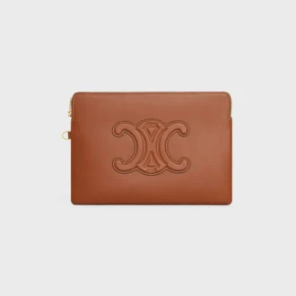 Kleine Tasche mit Riemen Cuir Triomphe aus glattem Kalbsleder