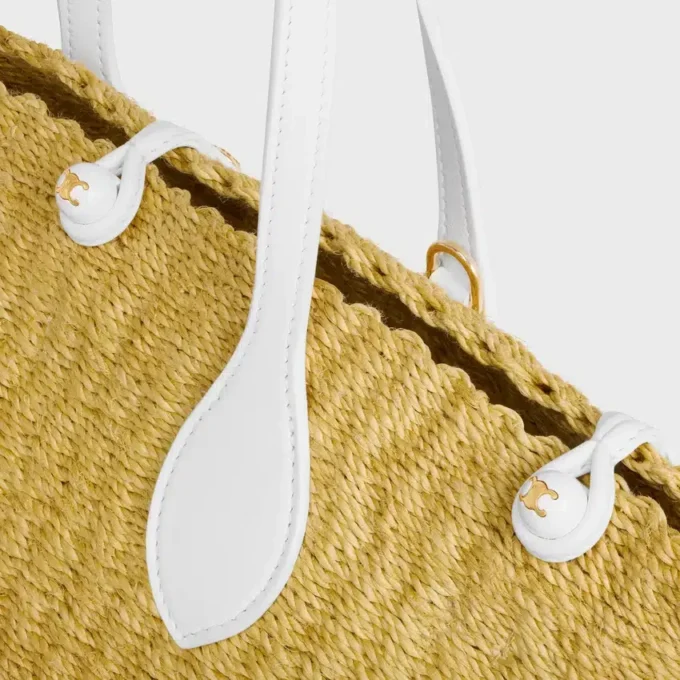 Kleiner „Triomphe“-Perlenkorb aus Sisal und Kalbsleder Kleiner „Triomphe“-Perlenkorb aus Sisal und Kalbsleder