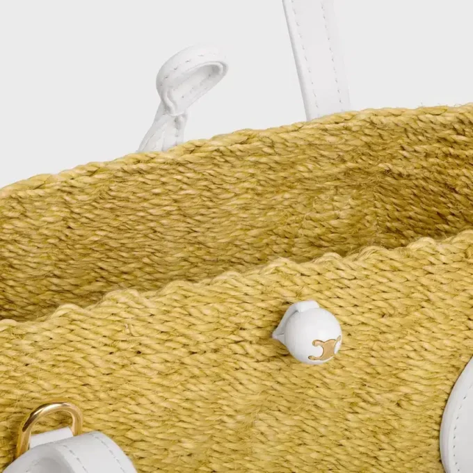 Kleiner „Triomphe“-Perlenkorb aus Sisal und Kalbsleder Kleiner „Triomphe“-Perlenkorb aus Sisal und Kalbsleder