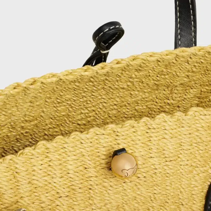 Kleiner „Triomphe“-Perlenkorb aus Sisal und Kalbsleder Kleiner „Triomphe“-Perlenkorb aus Sisal und Kalbsleder