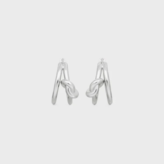 Knot Double Hoops aus Messing mit Rhodium-Finish Knot Double Hoops aus Messing mit Rhodium-Finish