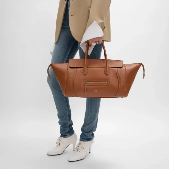 Luggage aus geschmeidigem, glänzendem Lammleder