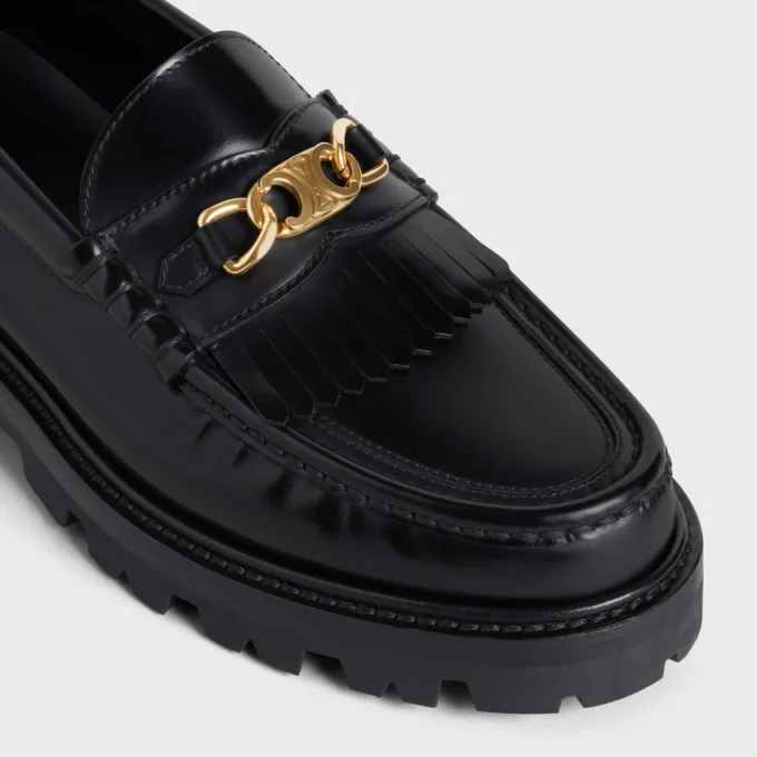 Margaret Loafer mit Triomphe aus poliertem Stierleder