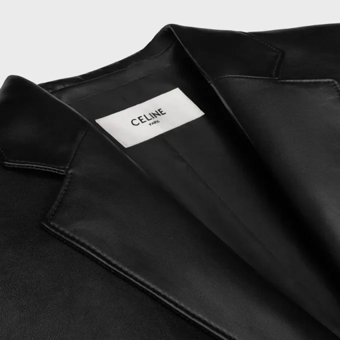 Maßgeschneiderte Jacke aus Plonge-Lammleder Maßgeschneiderte Jacke aus Plonge-Lammleder