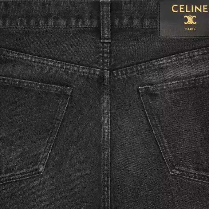 Max Jeans aus Denim Max Jeans aus Denim