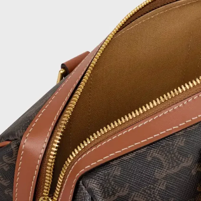 Medium Boston aus Triomphe Canvas und Kalbsleder
