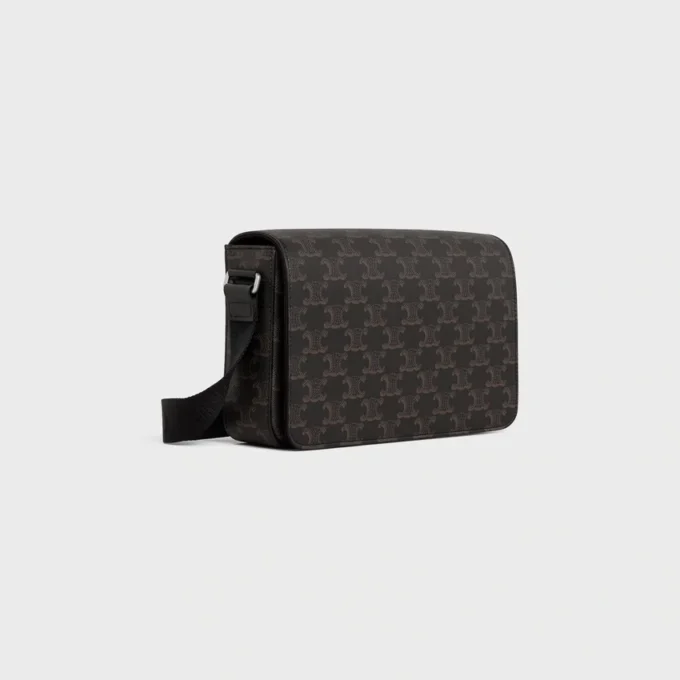 Messenger-Tasche mit Klappe aus Triomphe Canvas und Kalbsleder Messenger-Tasche mit Klappe aus Triomphe Canvas und Kalbsleder