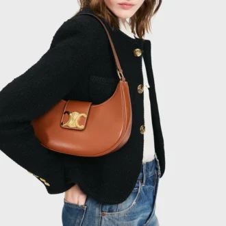 Mittlere Ava Triomphe-Tasche aus glattem Kalbsleder