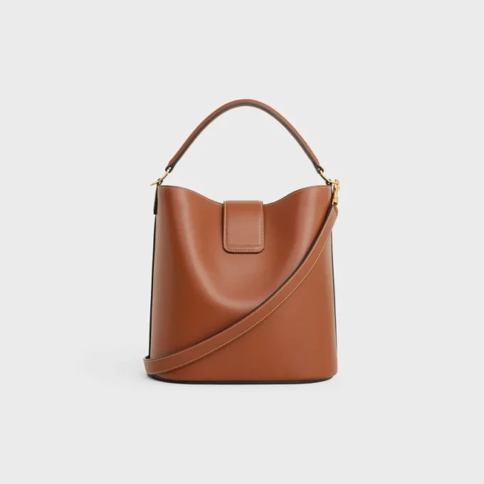 Mittlere Bucket Louise aus glattem Kalbsleder Mittlere Bucket Louise aus glattem Kalbsleder
