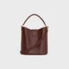 Mittlere Bucket Louise aus glattem Kalbsleder Mittlere Bucket Louise aus glattem Kalbsleder