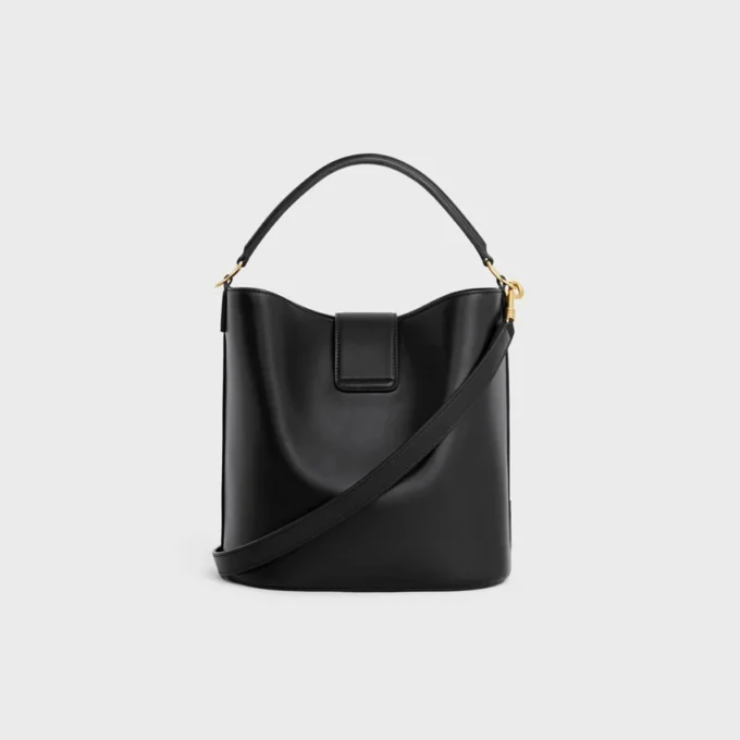 Mittlere Bucket Louise aus glattem Kalbsleder Mittlere Bucket Louise aus glattem Kalbsleder