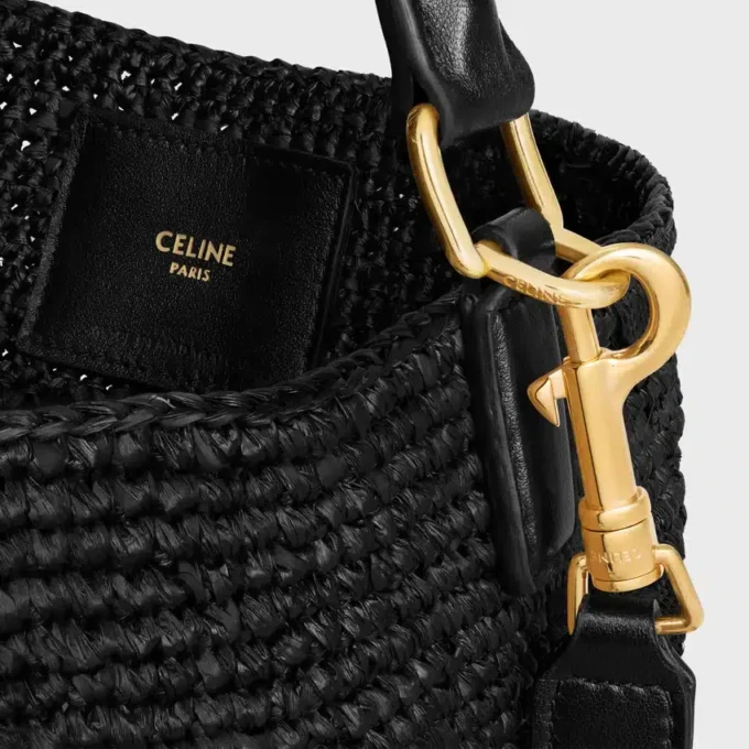 Mittlere Louise-Beuteltasche aus Raffia und Kalbsleder Mittlere Louise-Beuteltasche aus Raffia und Kalbsleder