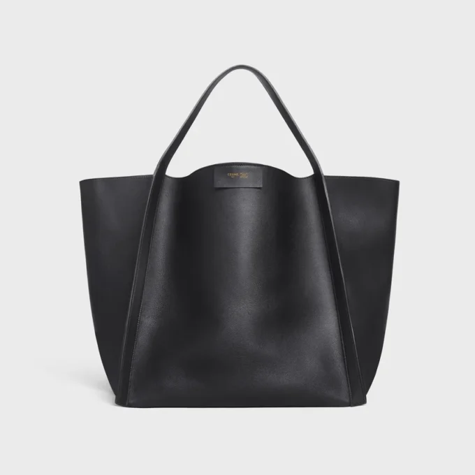Mittlere Würfeltasche aus geschmeidigem Kalbsleder Mittlere Würfeltasche aus geschmeidigem Kalbsleder
