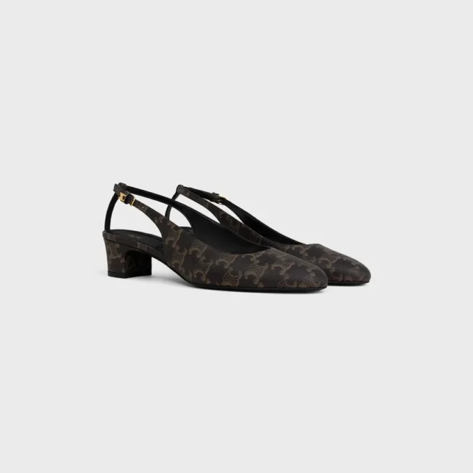 Neo City Slingback aus Triomphe-beschichtetem Stoff Neo City Slingback aus Triomphe-beschichtetem Stoff