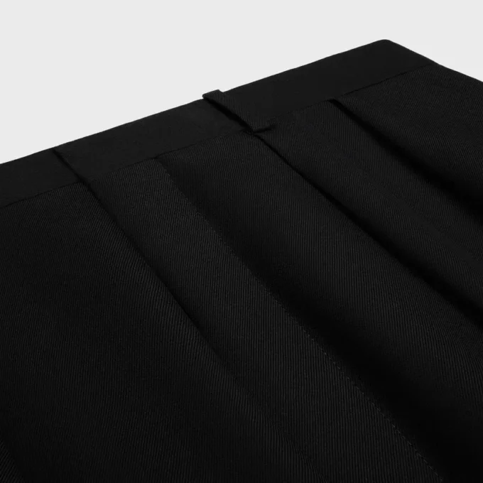 Plisseehose aus Wollgabardine