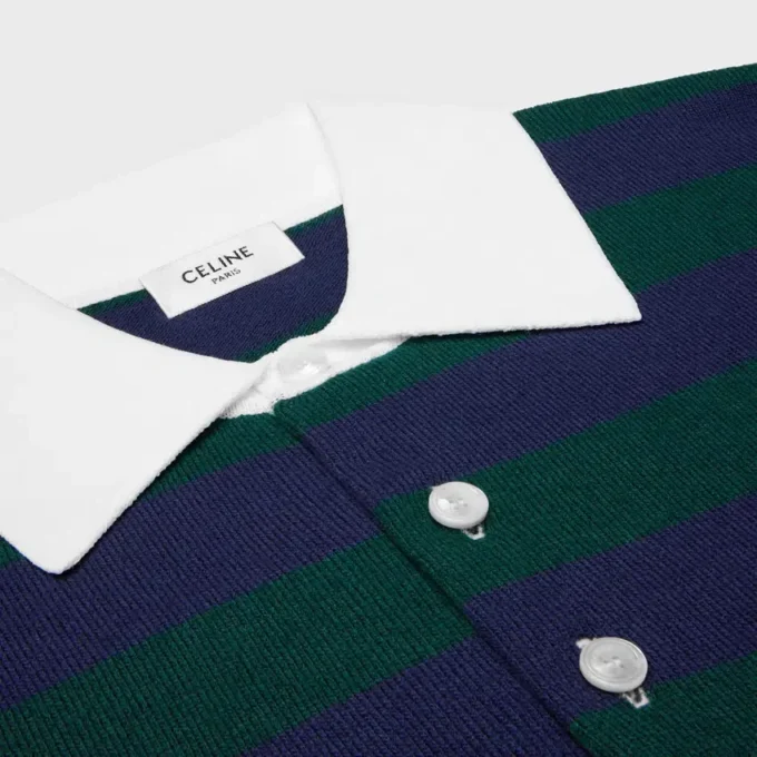 Polo-Pullover aus gestreifter Wolle Polo-Pullover aus gestreifter Wolle