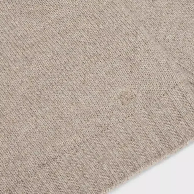 Pullover mit Rundhalsausschnitt aus nahtlosem Kaschmir Pullover mit Rundhalsausschnitt aus nahtlosem Kaschmir