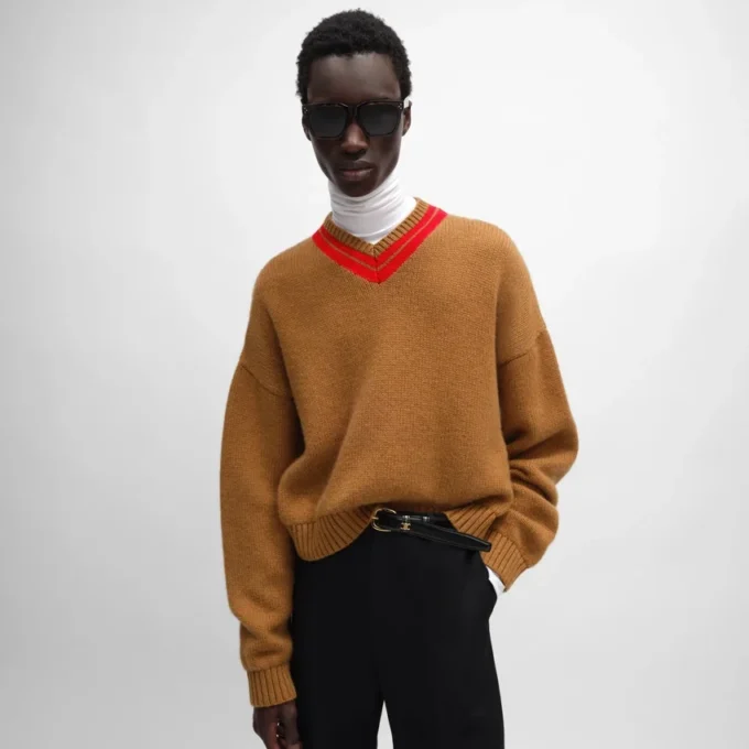 Pullover mit V-Ausschnitt aus Kaschmir Pullover mit V-Ausschnitt aus Kaschmir