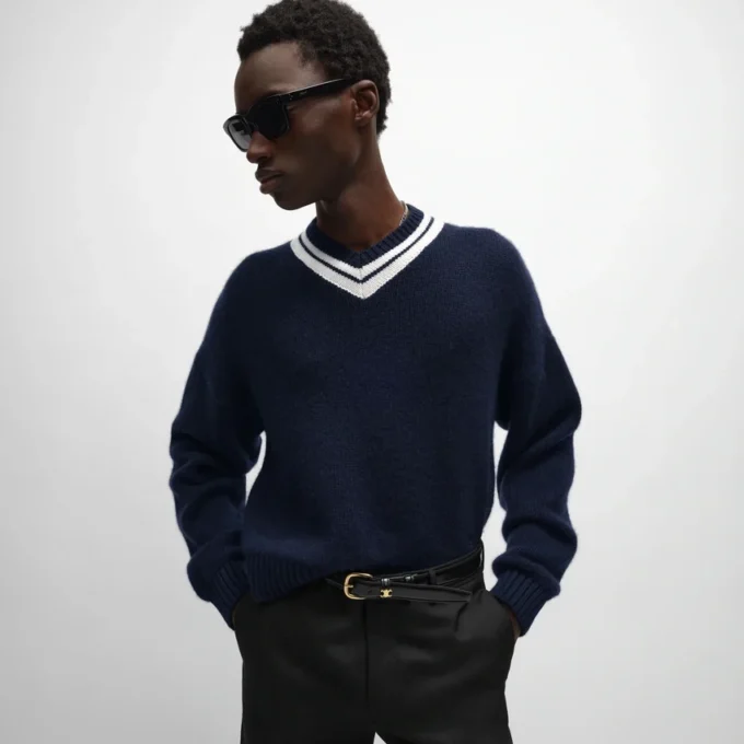 Pullover mit V-Ausschnitt aus Kaschmir Pullover mit V-Ausschnitt aus Kaschmir