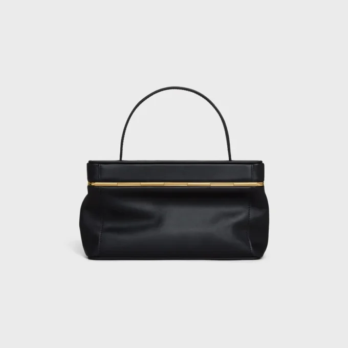 Rechteckige Tasche aus geschmeidigem Kalbsleder