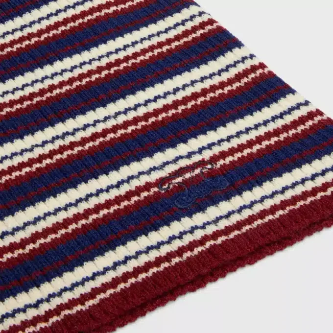 Rollkragenpullover aus gestreifter, gerippter Wolle