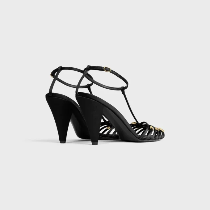 Sandale mit Käfigabsatz aus Satin