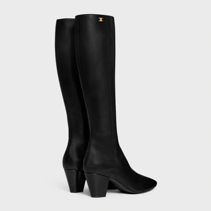 Stage – Hoher Stiefel aus Lammleder Stage – Hoher Stiefel aus Lammleder