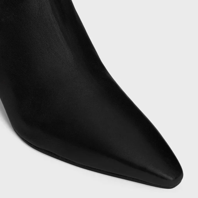 Stage – Hoher Stiefel aus Lammleder Stage – Hoher Stiefel aus Lammleder