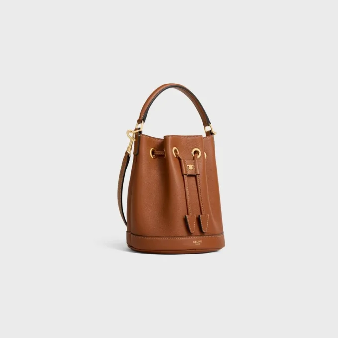 Teen Clara Tasche aus geschmeidigem genarbtem Kalbsleder Teen Clara Tasche aus geschmeidigem genarbtem Kalbsleder