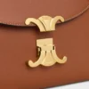 Teen Nino Tasche aus geschmeidigem genarbtem Kalbsleder Teen Nino Tasche aus geschmeidigem genarbtem Kalbsleder