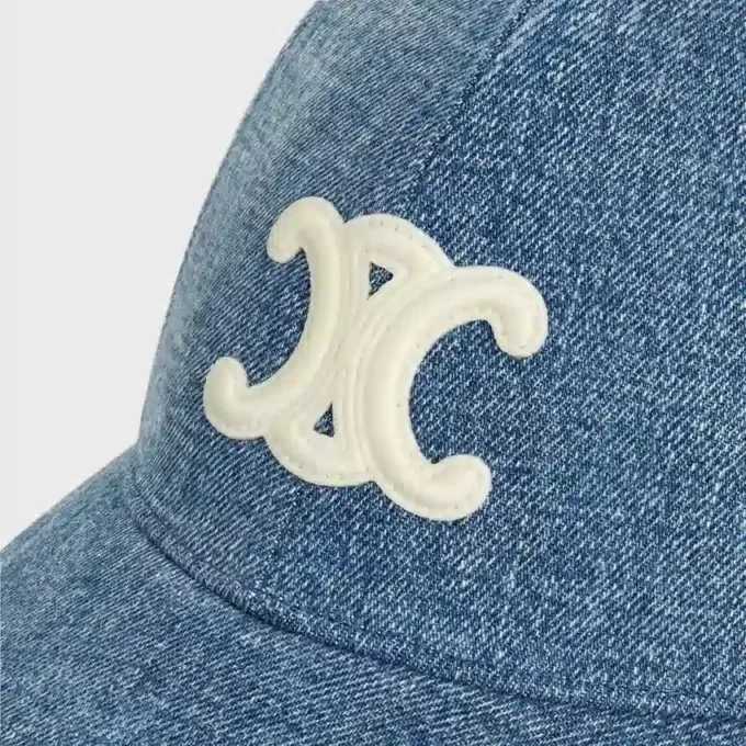 Triomphe-Baseballkappe aus Denim mit Union-Waschung Triomphe-Baseballkappe aus Denim mit Union-Waschung