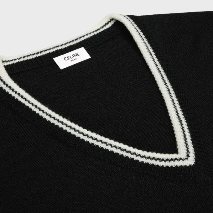 Triomphe-Pullover mit V-Ausschnitt aus Wolle Triomphe-Pullover mit V-Ausschnitt aus Wolle