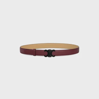 Triomphe-Schnalle aus Metall & wendbarer Riemen 25 mm aus glattem und genarbtem Kalbsleder Triomphe-Schnalle aus Metall & wendbarer Riemen 25 mm aus glattem und genarbtem Kalbsleder