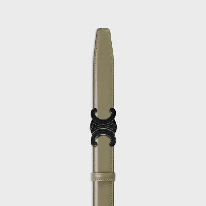 Triomphe-Schnalle aus Metall & wendbares Band 25 mm aus Taurillon Triomphe-Schnalle aus Metall & wendbares Band 25 mm aus Taurillon