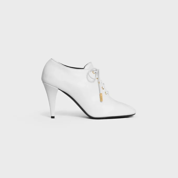 Weiche Oxford-Schnürballerinas mit Absatz aus Kalbsleder – pflanzlich gegerbt Weiche Oxford-Schnürballerinas mit Absatz aus Kalbsleder – pflanzlich gegerbt