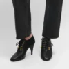 Weiche Oxford-Schnürballerinas mit Absatz aus Kalbsleder – pflanzlich gegerbt Weiche Oxford-Schnürballerinas mit Absatz aus Kalbsleder – pflanzlich gegerbt