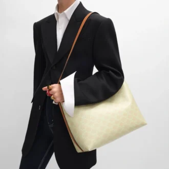 Weiche Shopper-Tasche aus Triomphe Canvas und Kalbsleder