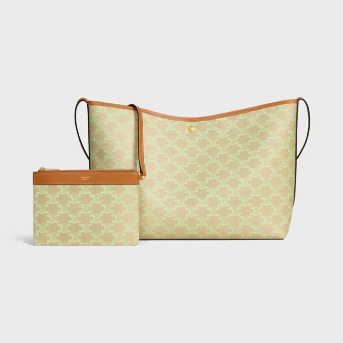 Weiche Shopper-Tasche aus Triomphe Canvas und Kalbsleder Weiche Shopper-Tasche aus Triomphe Canvas und Kalbsleder