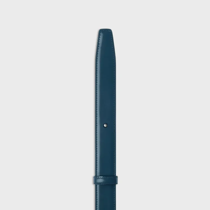 Wendbarer Riemen 25 mm aus Taurillon und naturbelassenem Kalbsleder Wendbarer Riemen 25 mm aus Taurillon und naturbelassenem Kalbsleder