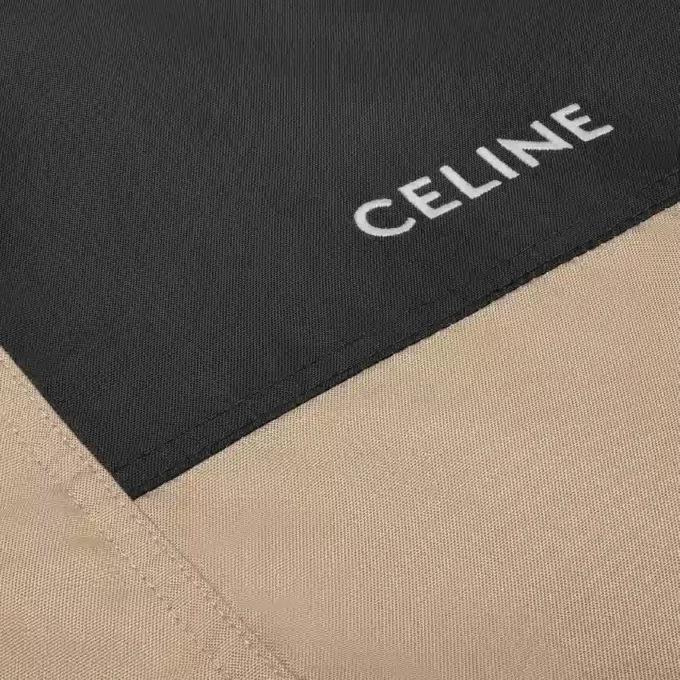 Windjacke aus Nylon Windjacke aus Nylon